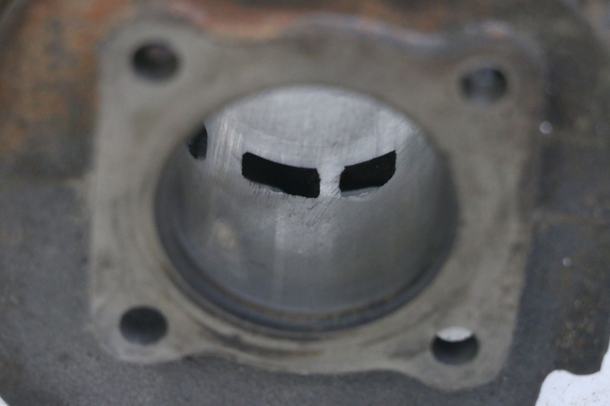 photo de CYLINDER PISTON MBK BOOSTER SPIRIT NAKED 50 (2004 - 2017)