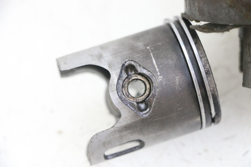 photo de CYLINDER PISTON MBK BOOSTER SPIRIT NAKED 50 (2004 - 2017)
