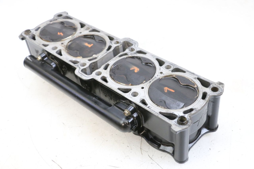 photo de CYLINDER BARREL PISTON MV AGUSTA BRUTALE R WALLY 910 (2008 - 2008) - Alternative perspective