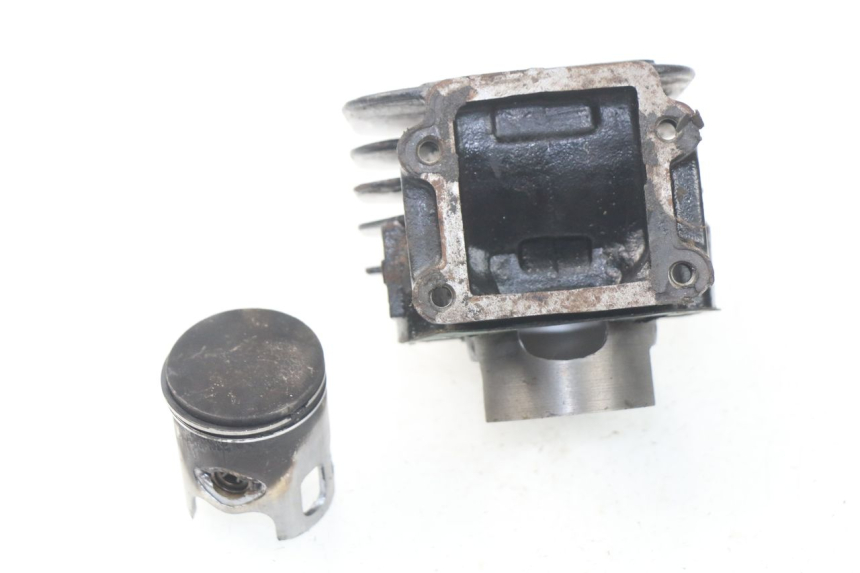 photo de CYLINDER PISTON YAMAHA BW'S 50 (1999 - 2003) - Detailed visual inspection