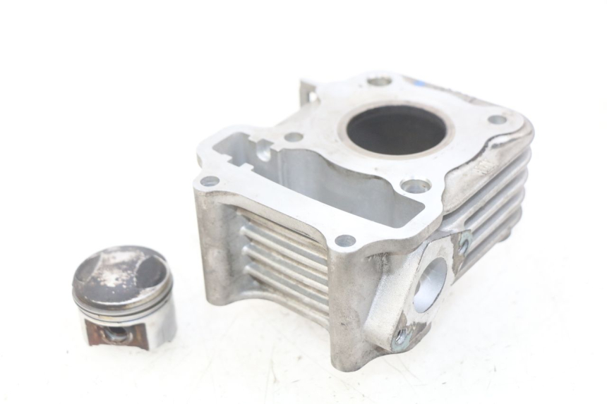 photo de CYLINDER PISTON SYM CROX 4T 50 (2016 - 2023)