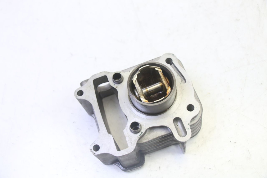 photo de CYLINDER PISTON SYM CROX 4T 50 (2016 - 2023)