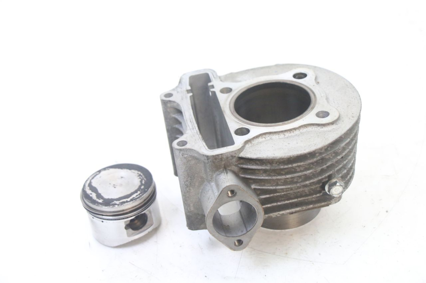 photo de CYLINDER BARREL PISTON DAELIM BESBI 125 (2007 - 2008)