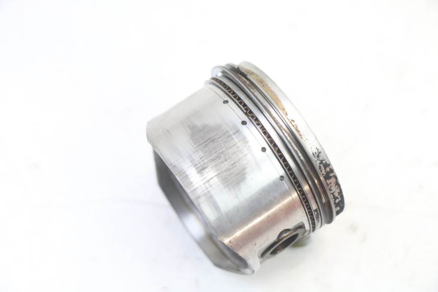 photo de CYLINDER BARREL PISTON DAELIM BESBI 125 (2007 - 2008)