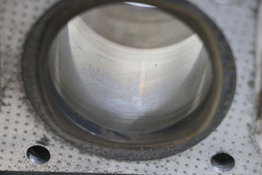 photo de CYLINDER BARREL PISTON SUZUKI GSX E 250 (1982 - 1983)