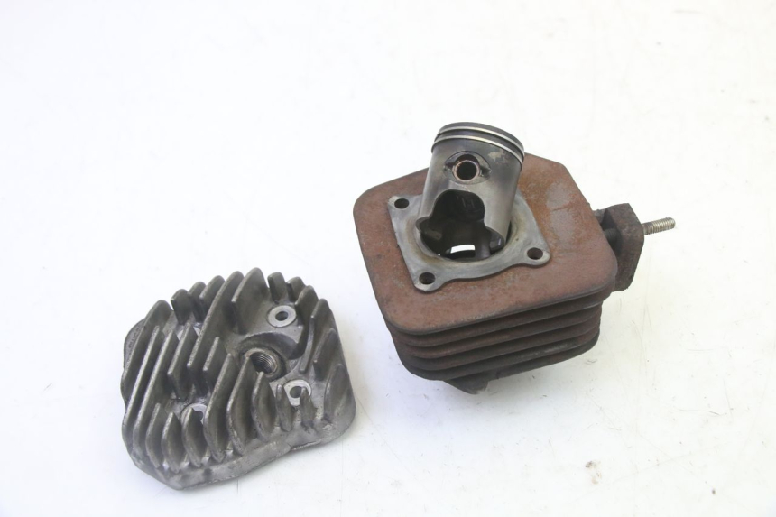 photo de CYLINDER BARREL PISTON PEUGEOT KISBEE 2T 50 (2010 - 2017)