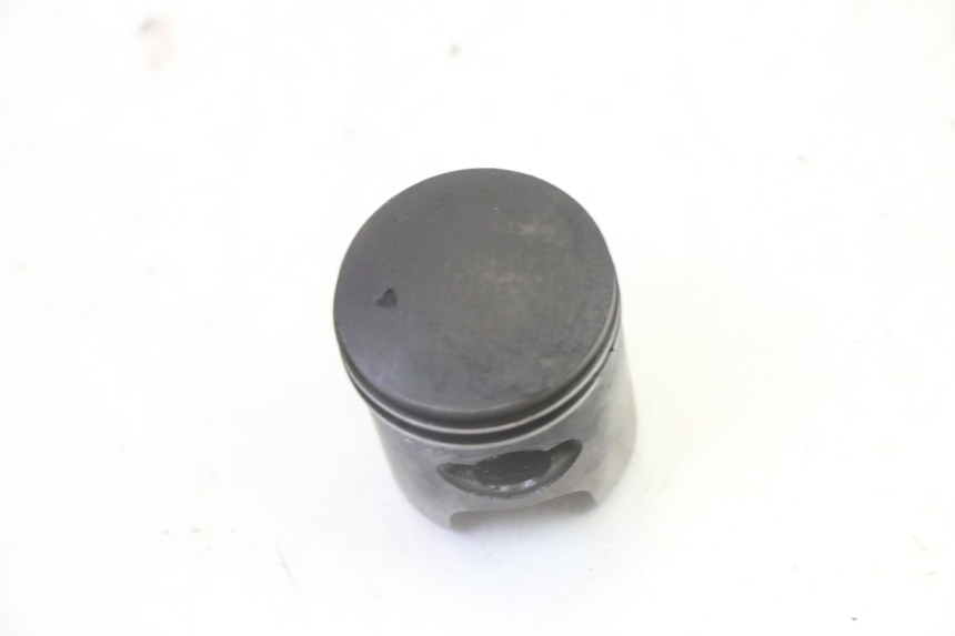 photo de CYLINDER BARREL PISTON PEUGEOT KISBEE 2T 50 (2010 - 2017)