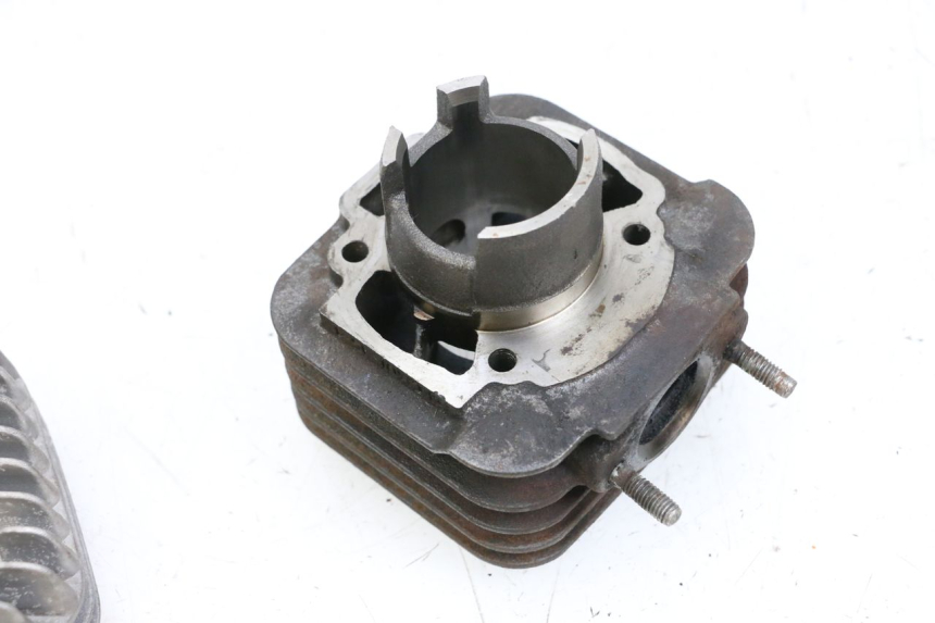 photo de CYLINDER BARREL PISTON PIAGGIO NEW TYPHOON 50 (2010 - 2017) - Alternative perspective