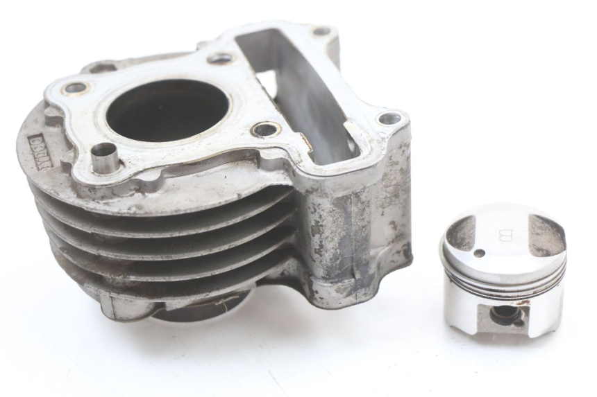 photo de CYLINDER BARREL PISTON PEUGEOT KISBEE 4T 50 (2010 - 2017)