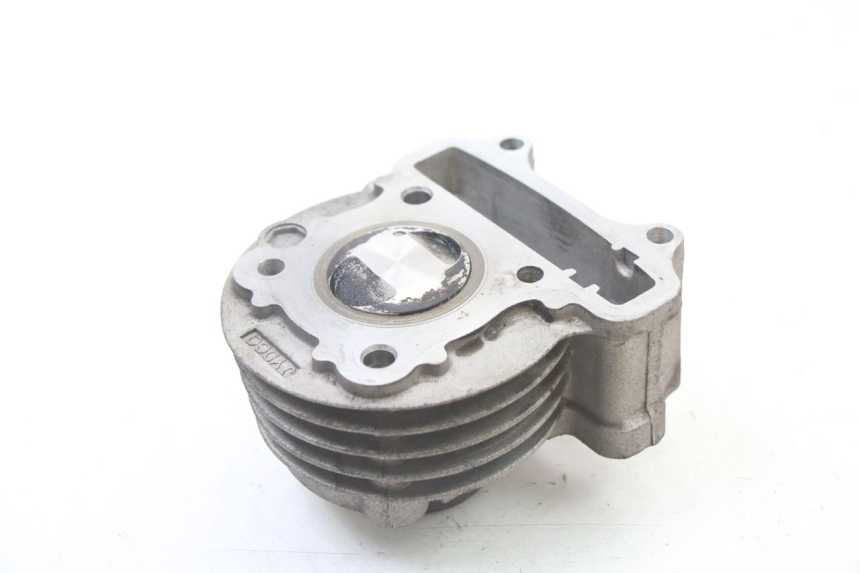photo de CYLINDER BARREL PISTON PEUGEOT KISBEE 4T 50 (2010 - 2017)