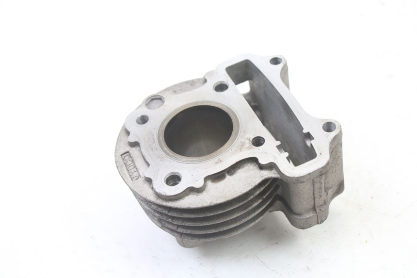 photo de CYLINDER BARREL PISTON PEUGEOT KISBEE 4T 50 (2010 - 2017)