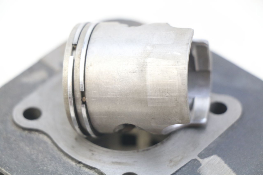 photo de CYLINDER PISTON PEUGEOT LUDIX 50 (2008 - 2017)