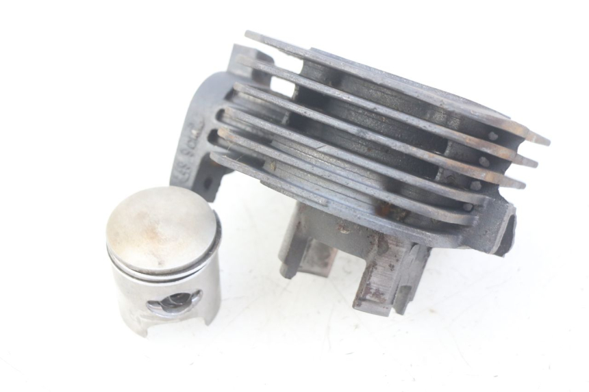 photo de CYLINDER PISTON PEUGEOT LUDIX 50 (2008 - 2017)