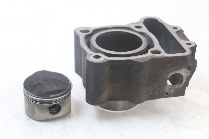 photo de CYLINDER PISTON PEUGEOT SATELIS 125 (2006 - 2009)