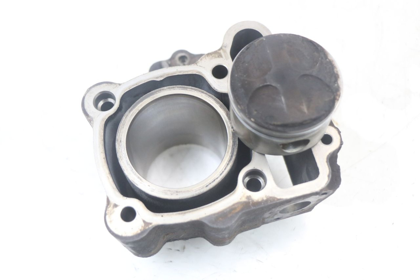 photo de CYLINDER PISTON PEUGEOT SATELIS 125 (2006 - 2009)