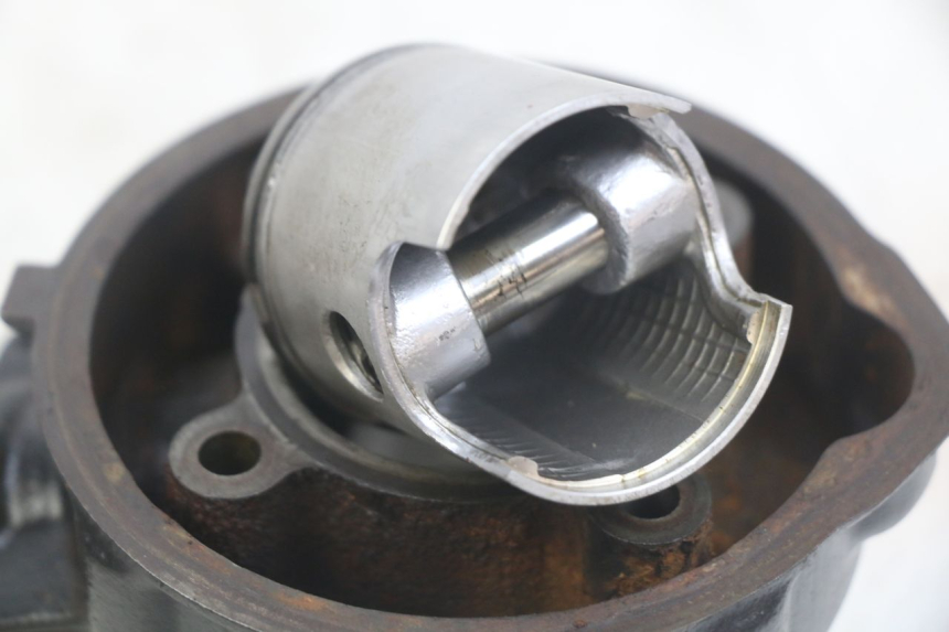 photo de CYLINDER PISTON PEUGEOT XP6 50 (2006 - 2011)