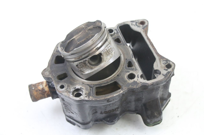 photo de CYLINDER PISTON PIAGGIO X8 125 (2004 - 2007)
