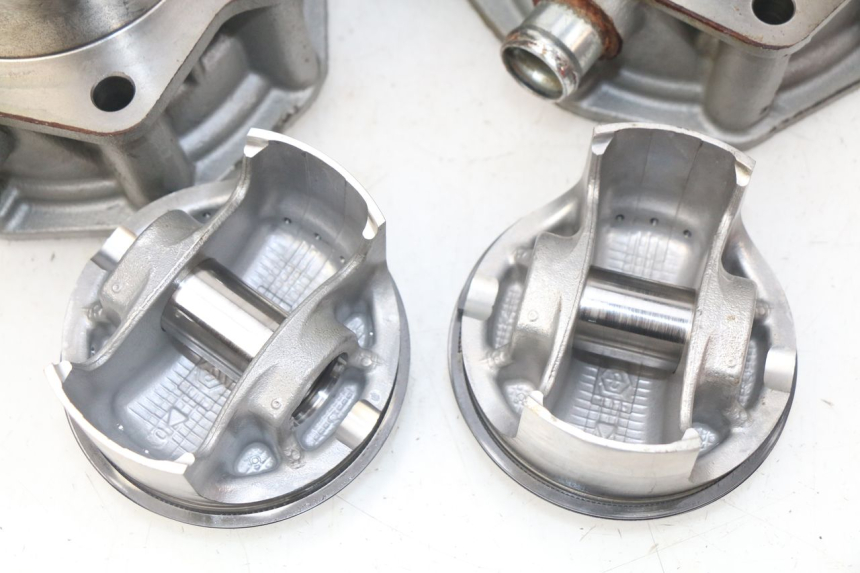 photo de CYLINDER BARREL PISTON APRILIA SRV 850 (2012 - 2017) - Alternative perspective