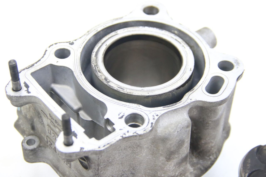 photo de CYLINDER PISTON SUZUKI BURGMAN 125 (2007 - 2014)