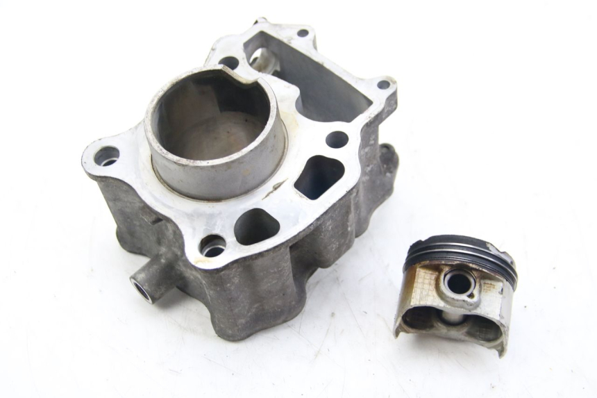 photo de CYLINDER PISTON SUZUKI BURGMAN 125 (2007 - 2014)