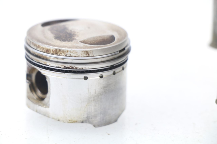 photo de CYLINDER BARREL PISTON SYM SYMPLY 4T 50 (2012 - 2015) - Alternative perspective