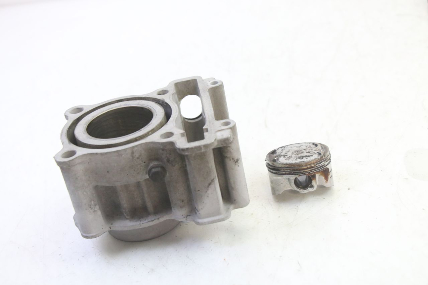 photo de CYLINDER BARREL PISTON YAMAHA X-MAX XMAX 125 (2010 - 2014)