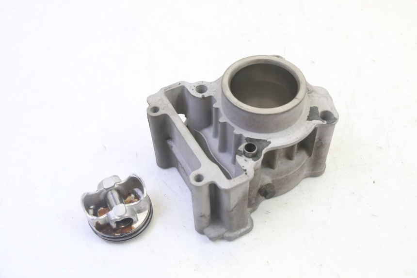 photo de CYLINDER BARREL PISTON YAMAHA X-MAX XMAX 125 (2010 - 2014)