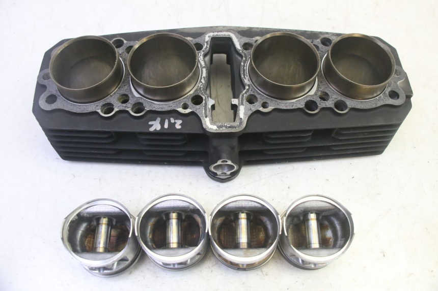photo de CYLINDER BARREL PISTON KAWASAKI ZR 7 750 (1999 - 2001) - Alternative perspective