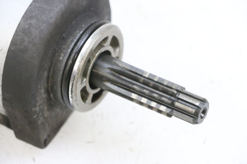 photo de STARTER SUZUKI DL V STROM 1000 (2002 - 2007) - Fixing points details