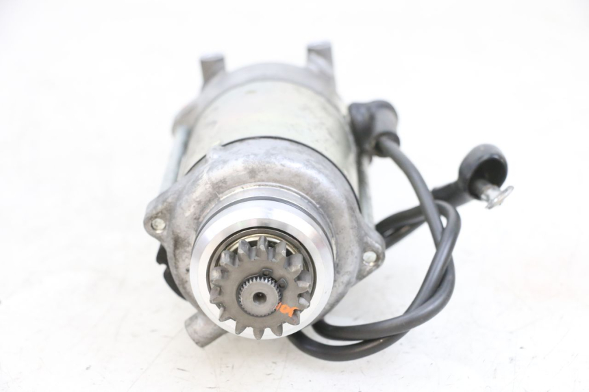 photo de STARTER KAWASAKI ZR 7 750 (1999 - 2001) - Alternative perspective