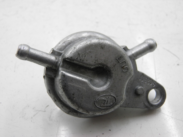 photo de FUEL TANK VALVE BENZHOU YY50QT31 VINTAGE 50 (2009 - 2012)