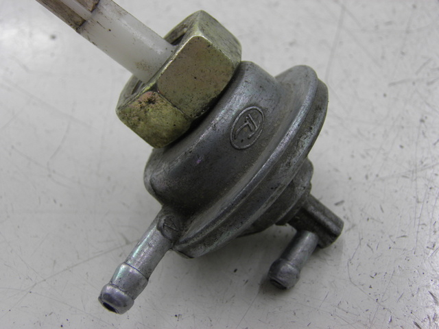 photo de FUEL TANK VENT PEUGEOT TWEET 4T 50 (2010 - 2014)