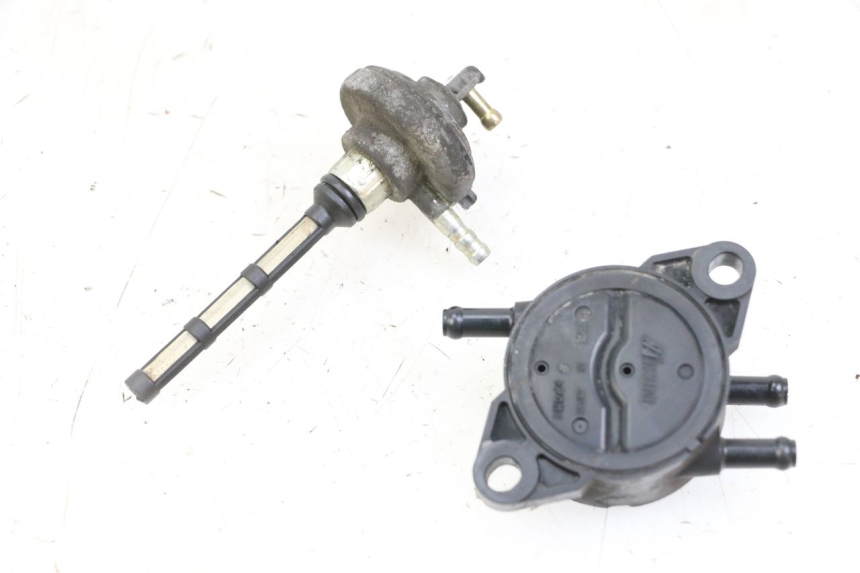 photo de FUEL TANK VALVE PIAGGIO VESPA GRANTURISMO 200 (2004 - 2005)