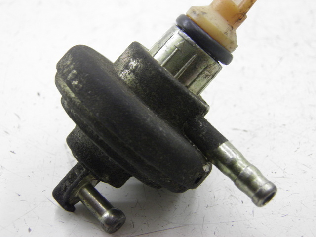 photo de FUEL TANK VALVE PIAGGIO ZIP 4T 50 (2001 - 2008)