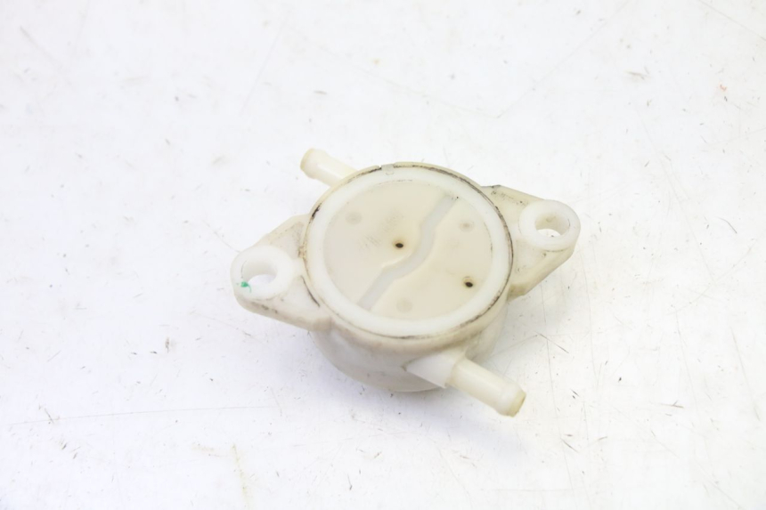 photo de FUEL TANK VALVE PIAGGIO SUPER LX 125 (2000 - 2003)