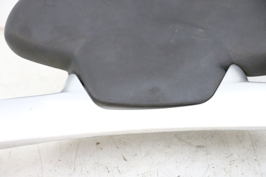 photo de BACKREST PIAGGIO XEVO - X EVO 125 (2007 - 2016)