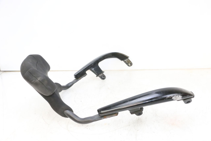 photo de BACKREST YAMAHA XMAX X-MAX 125 (2006 - 2009) - Fixing points details
