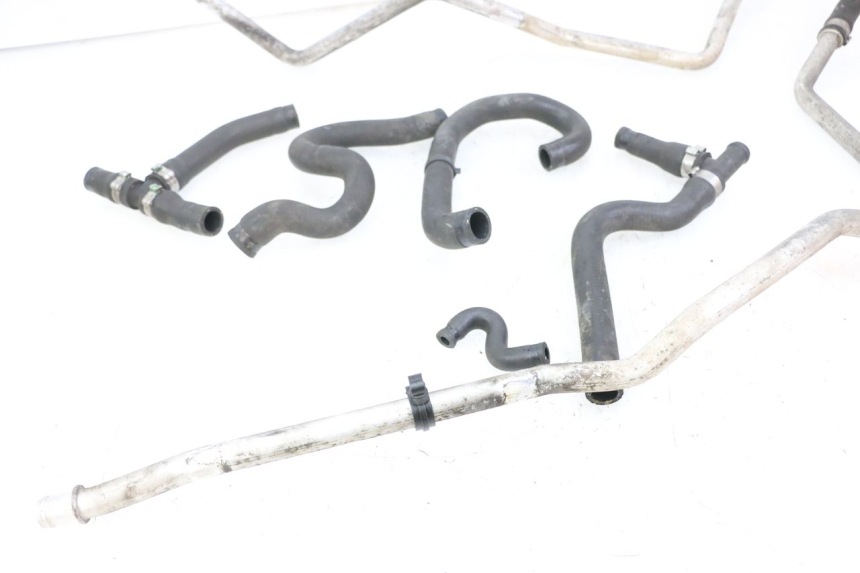photo de RADIATOR HOSE BMW C1 125 (2000 - 2003)