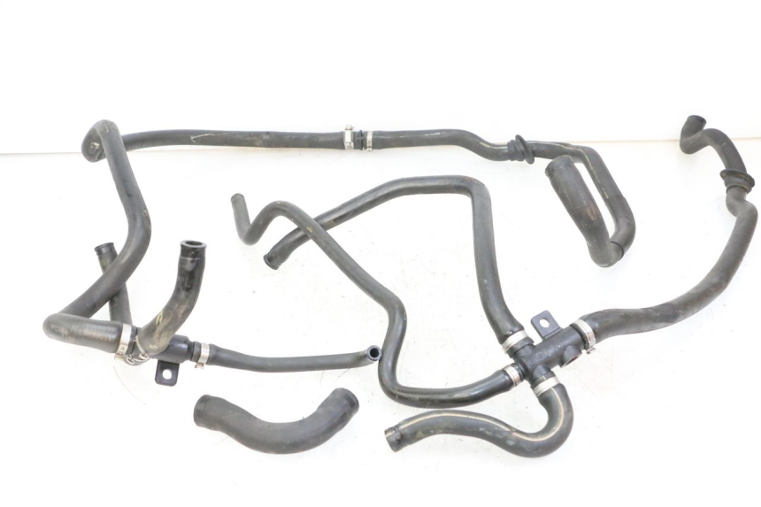 photo de RADIATOR HOSE PIAGGIO VESPA GRANTURISMO 200 (2004 - 2005)