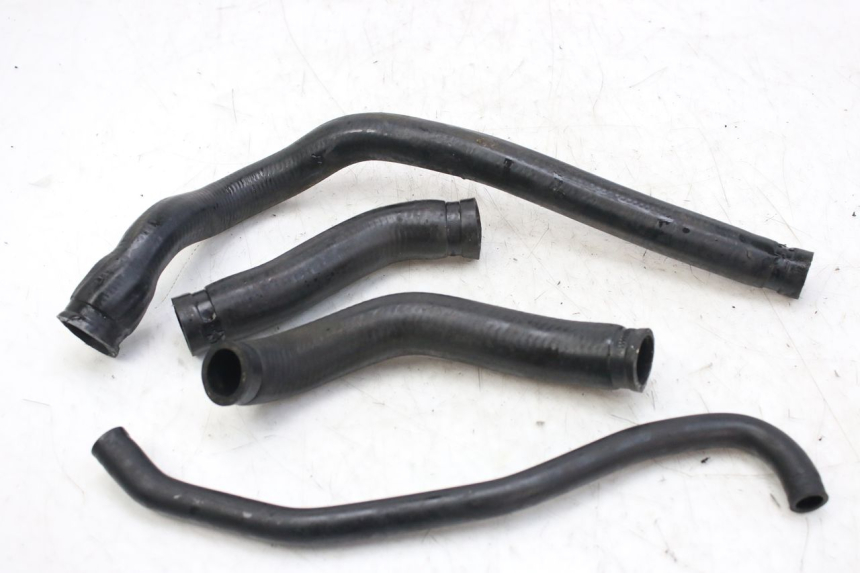 photo de RADIATOR HOSE TRIUMPH SPRINT ST 955 (1999 - 2001)