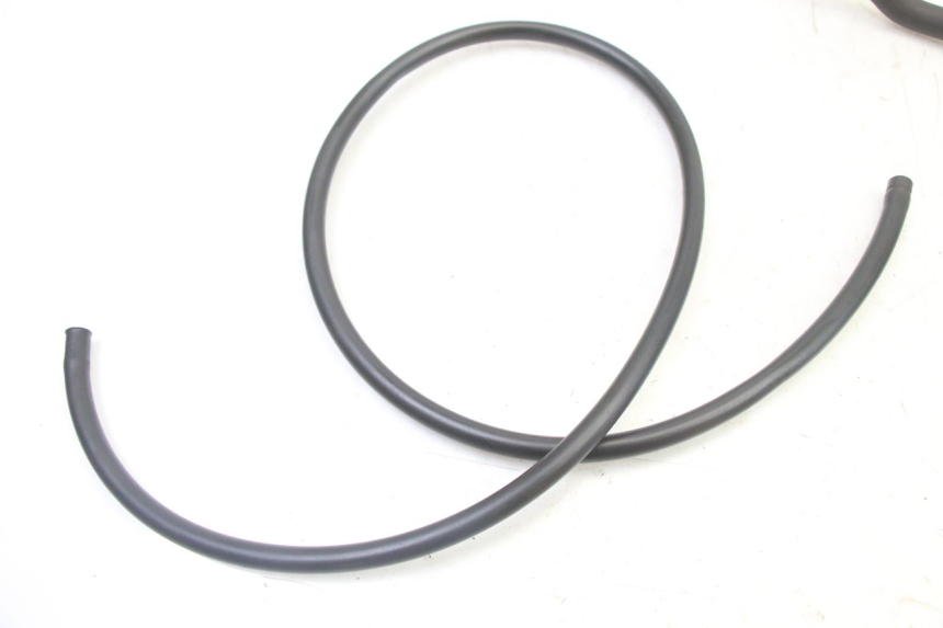 photo de RADIATOR HOSE YAMAHA XMAX X-MAX 125 (2006 - 2009)