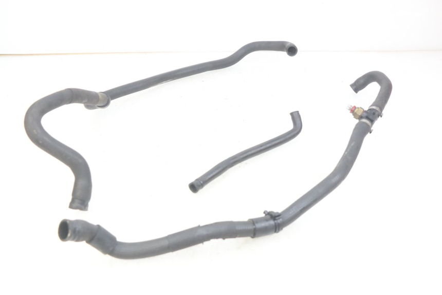 photo de RADIATOR HOSE PIAGGIO XEVO - X EVO 125 (2007 - 2016)