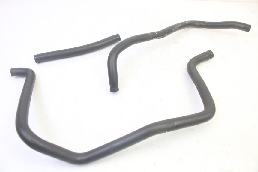photo de RADIATOR HOSE YAMAHA YP MAJESTY 125 (2007 - 2010)
