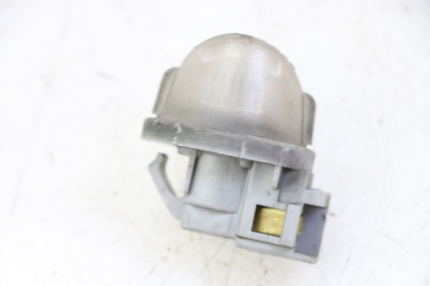 photo de LICENSE PLATE LIGHT SUZUKI BURGMAN 125 (2007 - 2014)