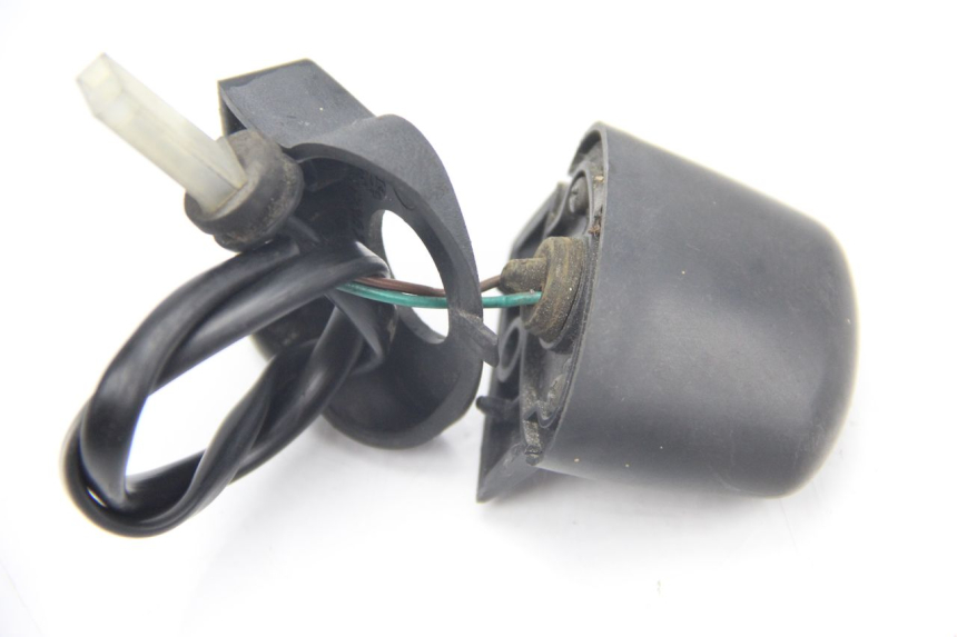 photo de NUMBER PLATE LIGHTING PEUGEOT ELYSTAR 125 (2002 - 2007) - Zoom on usage condition