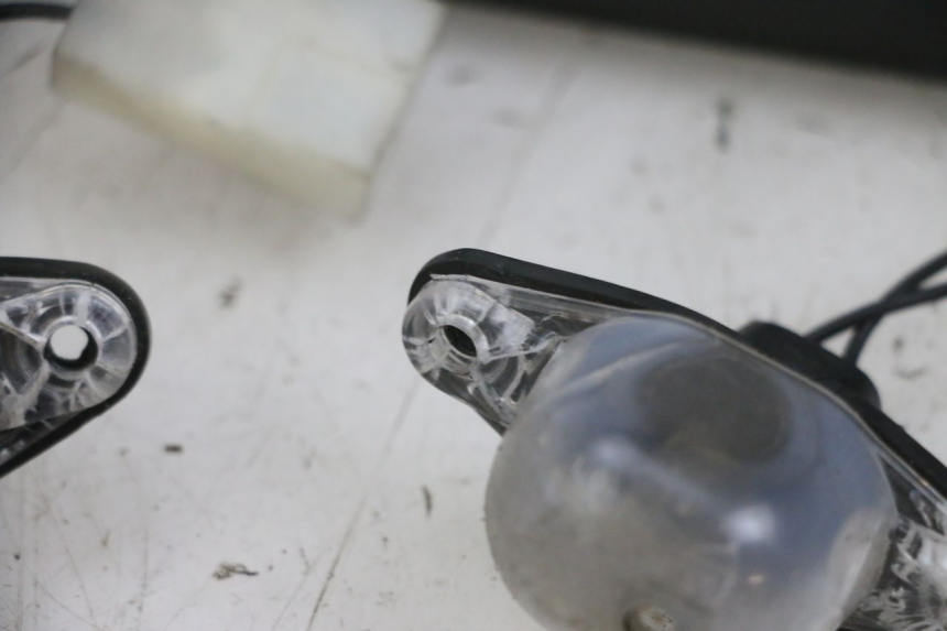 photo de NUMBER PLATE LIGHTING PIAGGIO MP3 RL 250 (2007 - 2010) - Checked used part