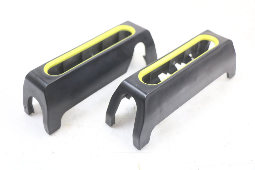 photo de RADIATOR SCOOP HUSQVARNA SVARTPILEN 401 (2018 - 2023)