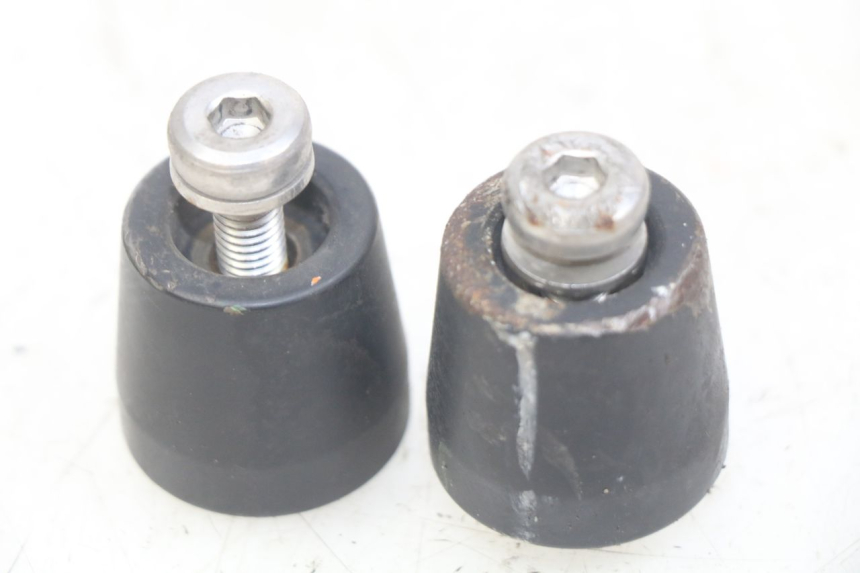 photo de HANDLEBAR END KYMCO AGILITY 16+ 4T 50 (2018 - 2023)