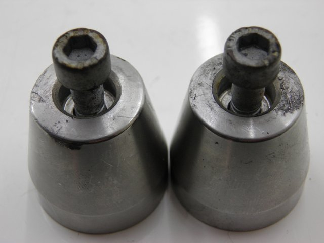 photo de HANDLEBAR ENDS APRILIA LEONARDO ST 250 (2002 - 2005)