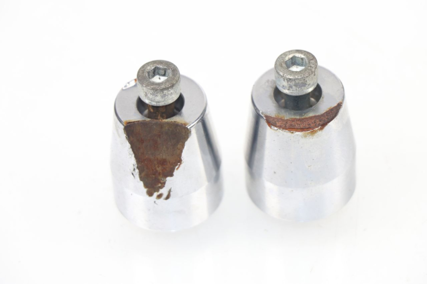 photo de HANDLEBAR ENDS DAELIM VJ ROADWIN 125 (2004 - 2007)